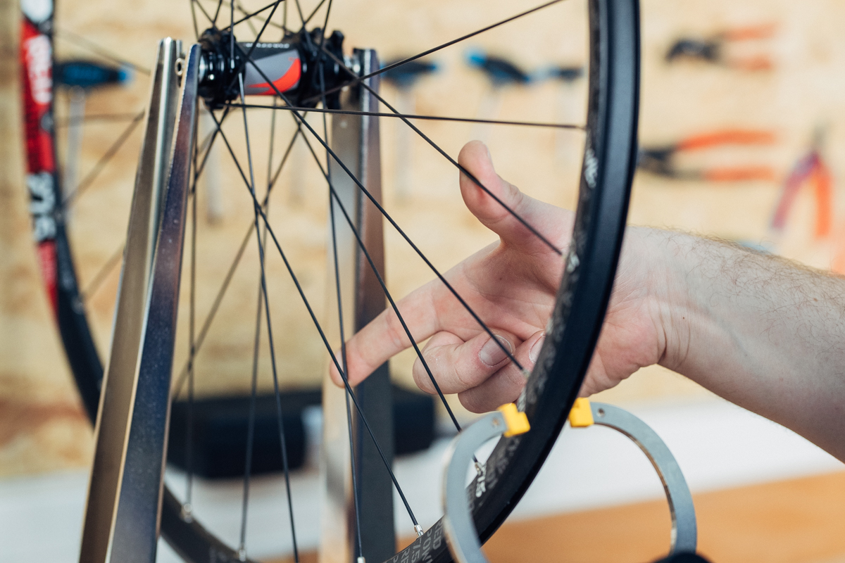 [43+] Gerissene Felge Am Fahrrad Ersetzen Und Laufrad Neu