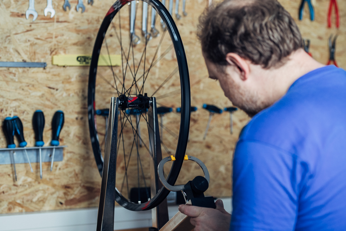 Laufrad zentrieren So geht’s MeinFahrradhändler
